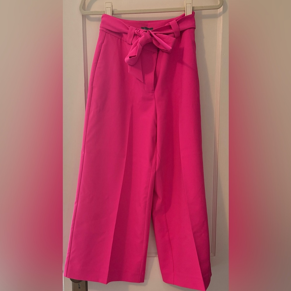 Vince Camuto Hot Pink Cropped Wide Leg Pants with Matching Belt size 2